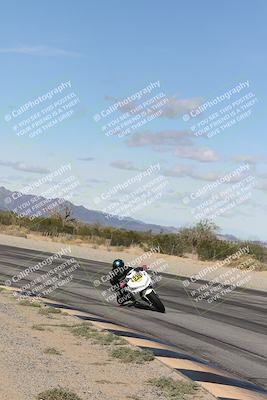 media/Nov-16-2025-Race Pace (Sun) [[8c5fa54630]]/Verified Riders/4-Turn 3 Inside (1050am)/